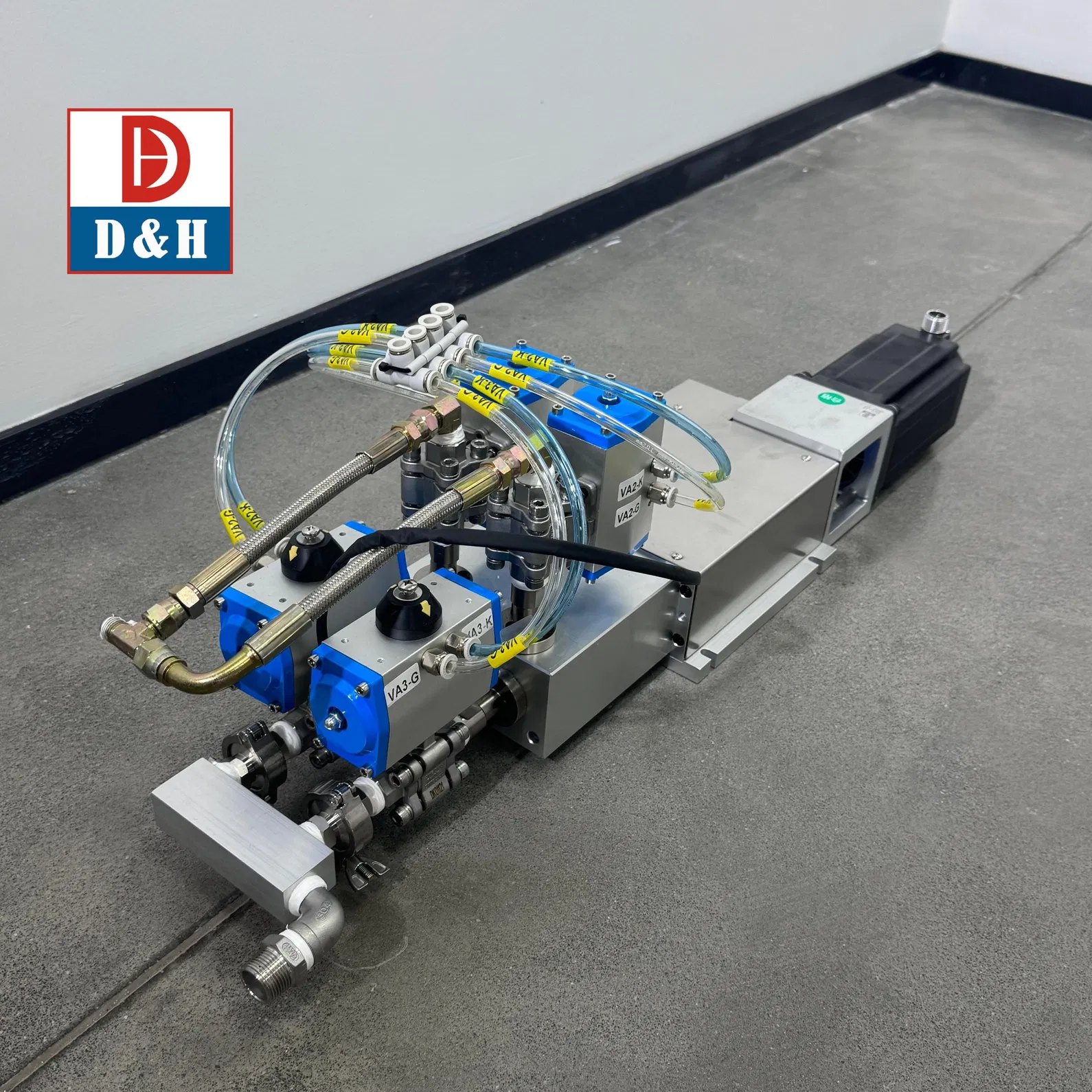 Robot Glue Dispensing System Compact Epoxy Resin Dispenser for PCB Potting with Closed Chamber